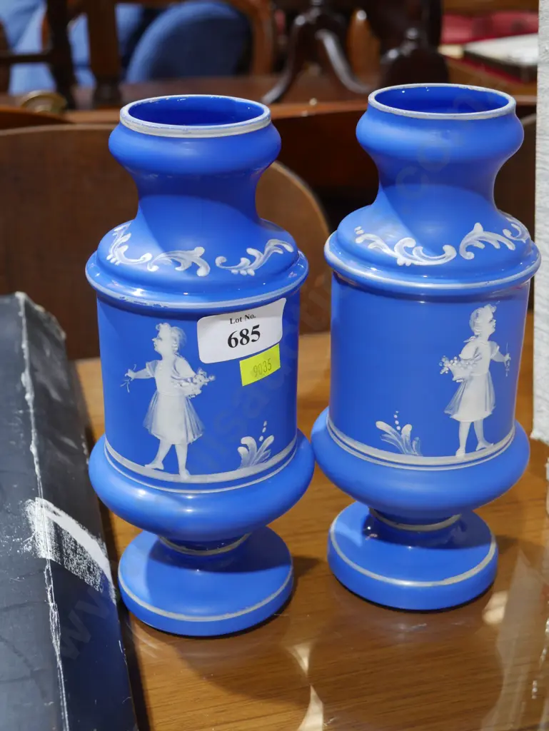 2 Mary Gregory style glass vases Image 1++