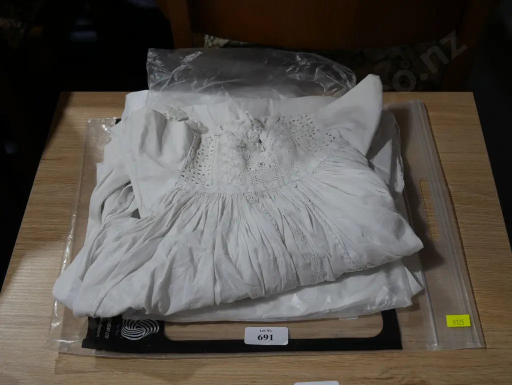 Christening gown Image 1++