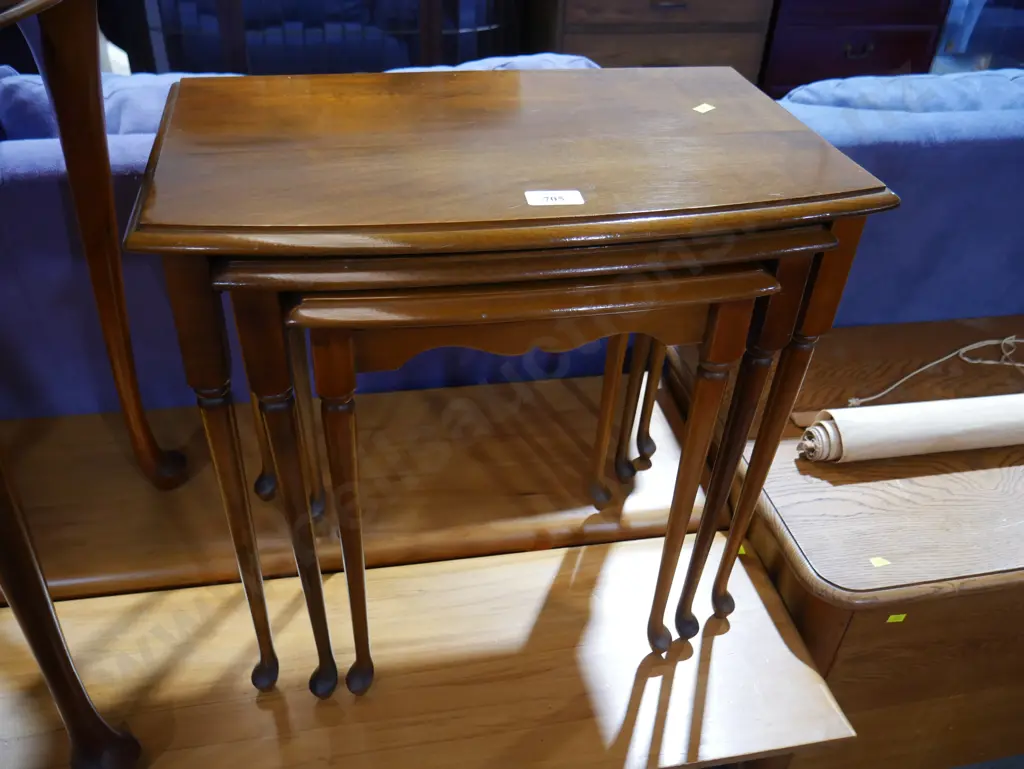 Nest of 3 tables Image 1++