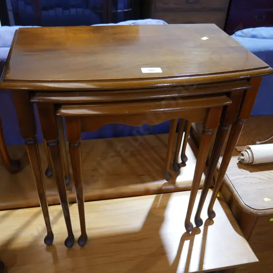 Nest of 3 tables
