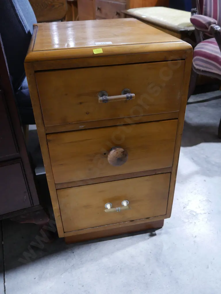 Bedside drawers Image 1++