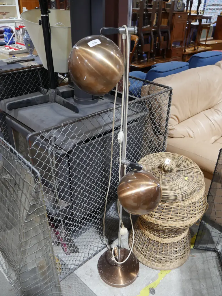 Standard lamp Image 1++
