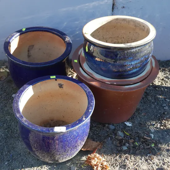 Plant pots