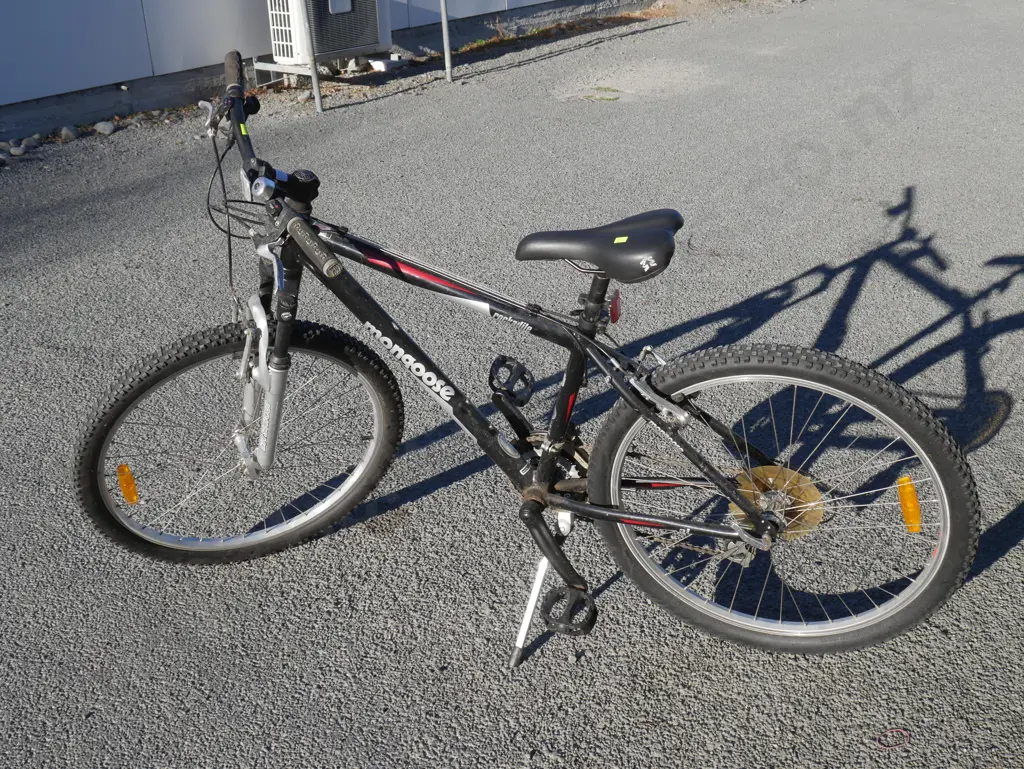 Mongoose mountain bike Image 1++
