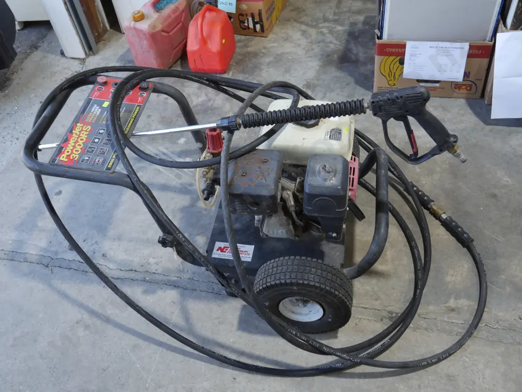 PowerJet 3000RS pressure washer Image 1++