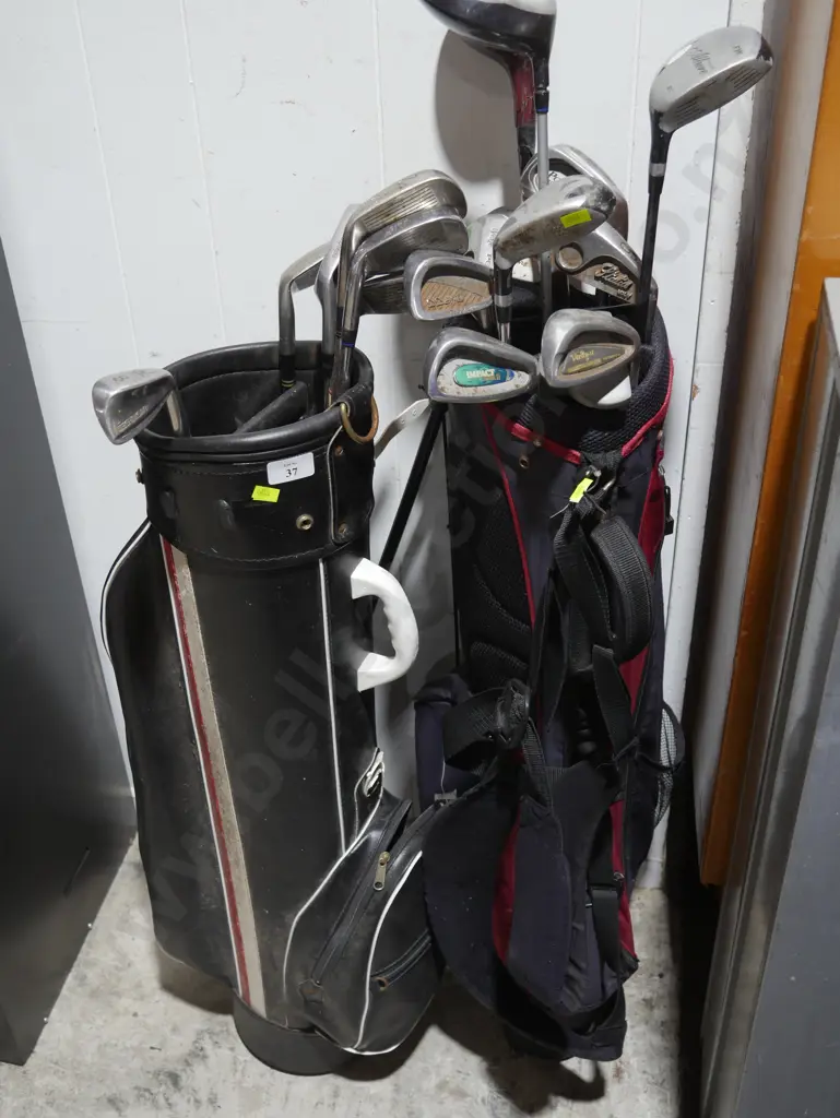 2 golf bags and clubs Image 1++