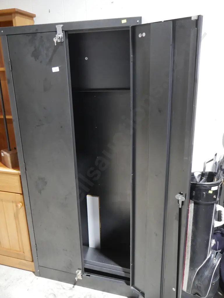 Black metal cabinet Image 1++