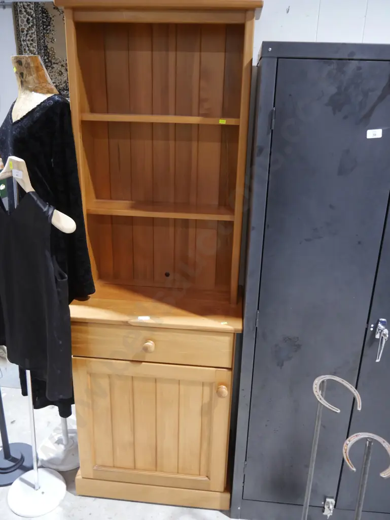 Welsh dresser Image 1++