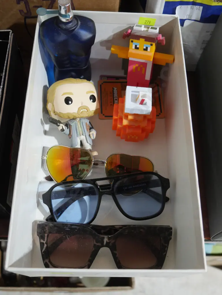Sunglasses, McDonald's toys etc Image 1++