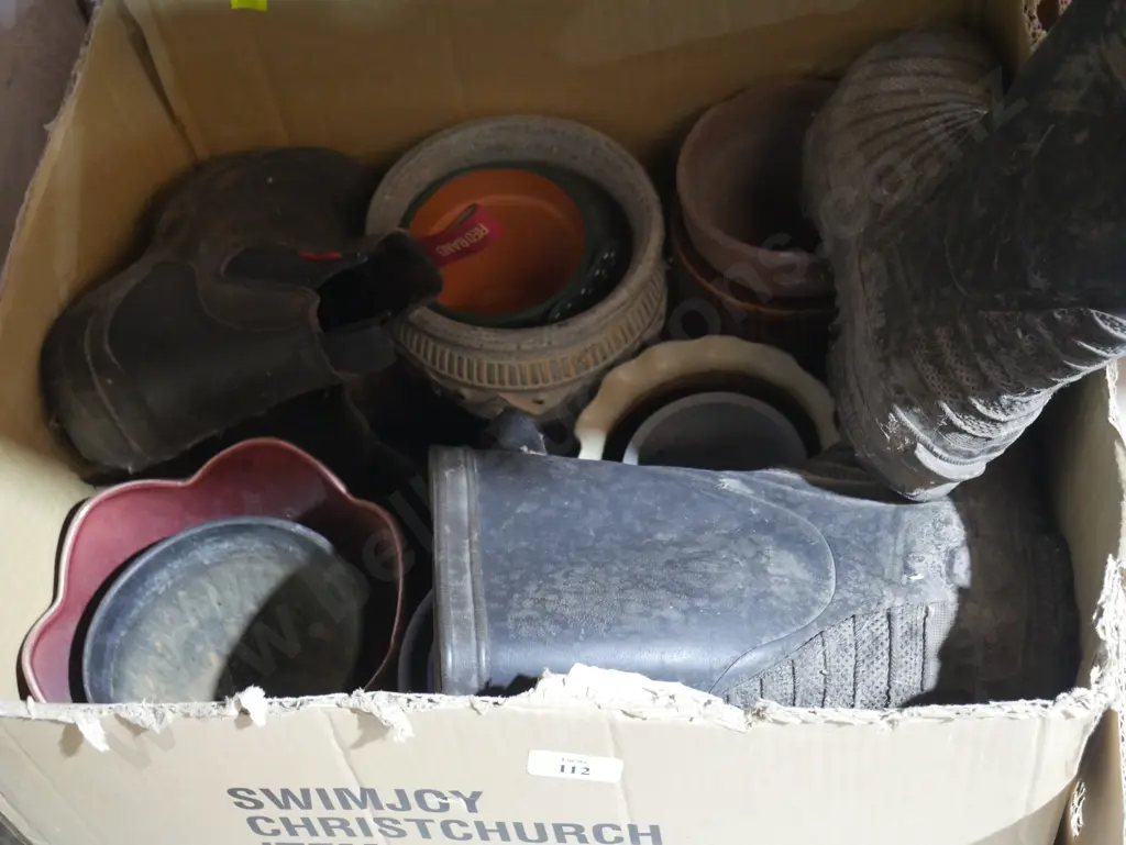 Boots, plant pots Image 1++