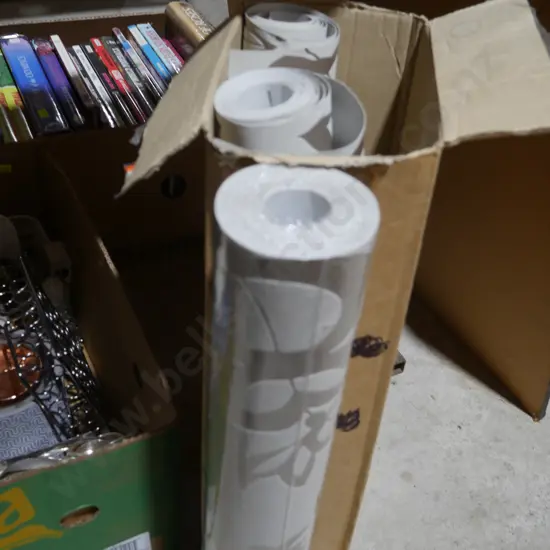 3 rolls of wallpaper