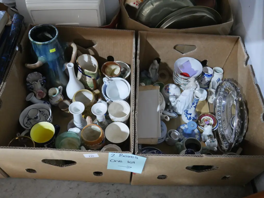 2 boxes of china etc Image 1++