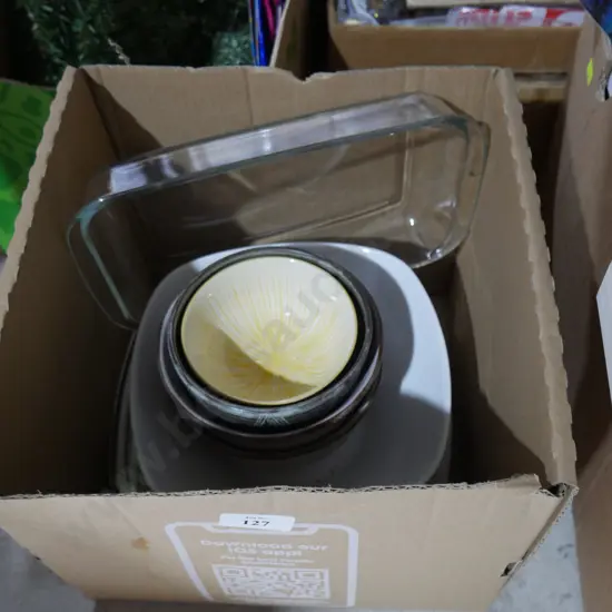Bowls, baking dishes etc