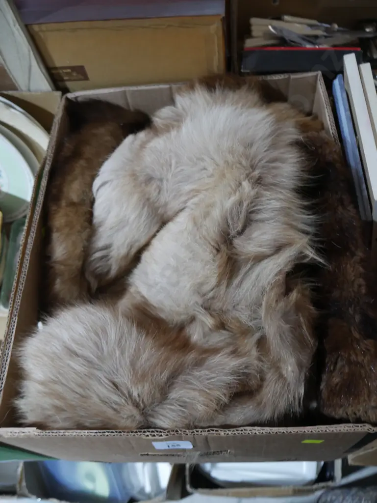Fur shawls Image 1++