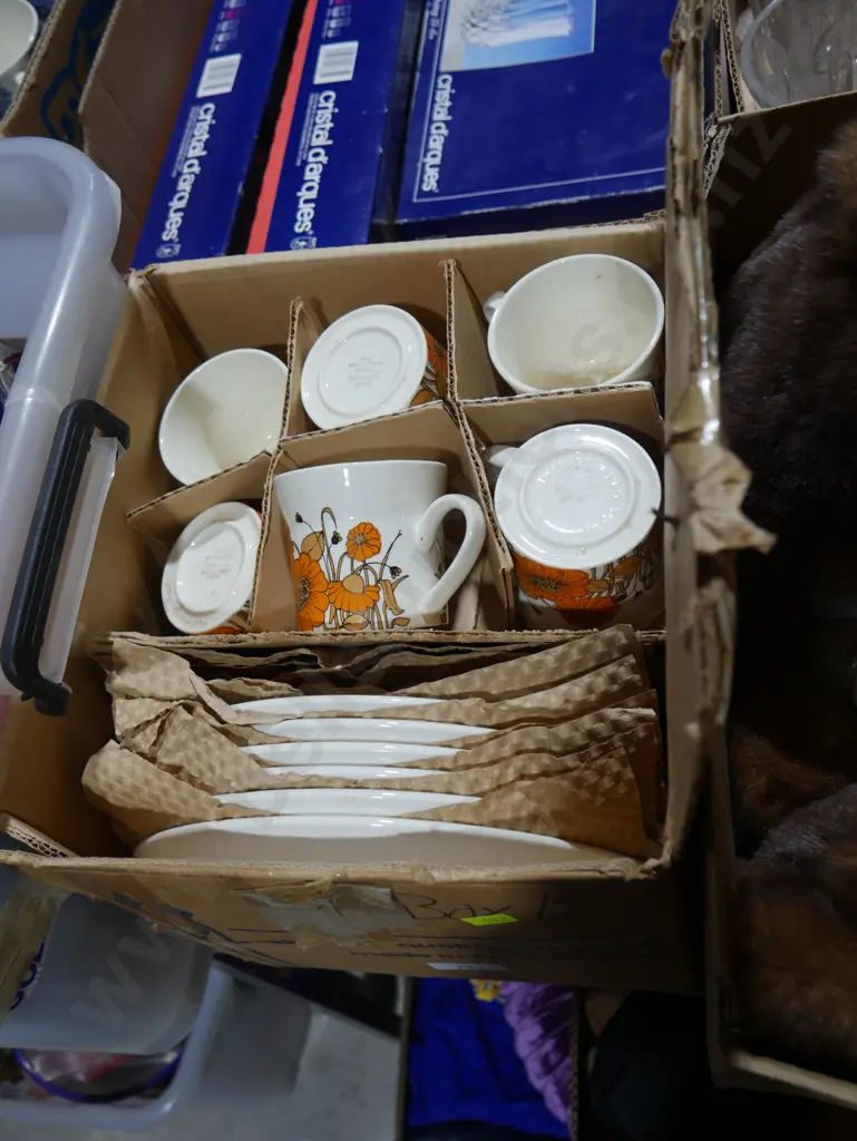 Crown Lynn Forma dinner set Image 1++