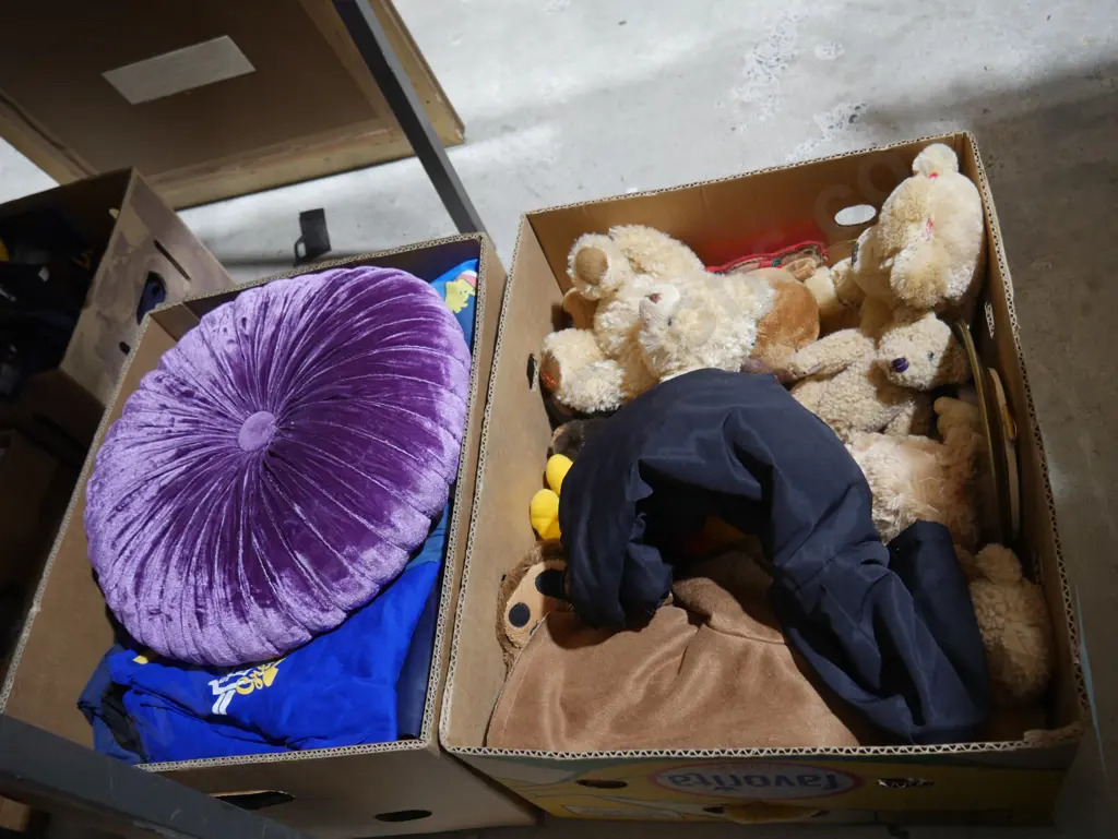 Two boxes of teddy bears, clothing Image 1++