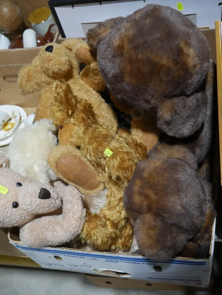 Assorted teddy bears Image 1++