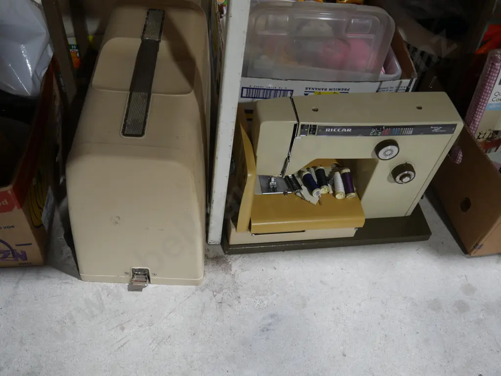 Riccar sewing machine Image 1++