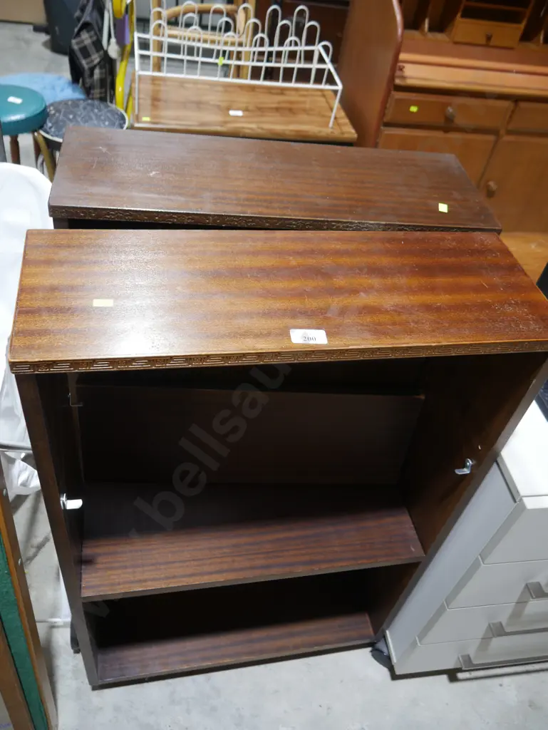2 book cases Image 1++