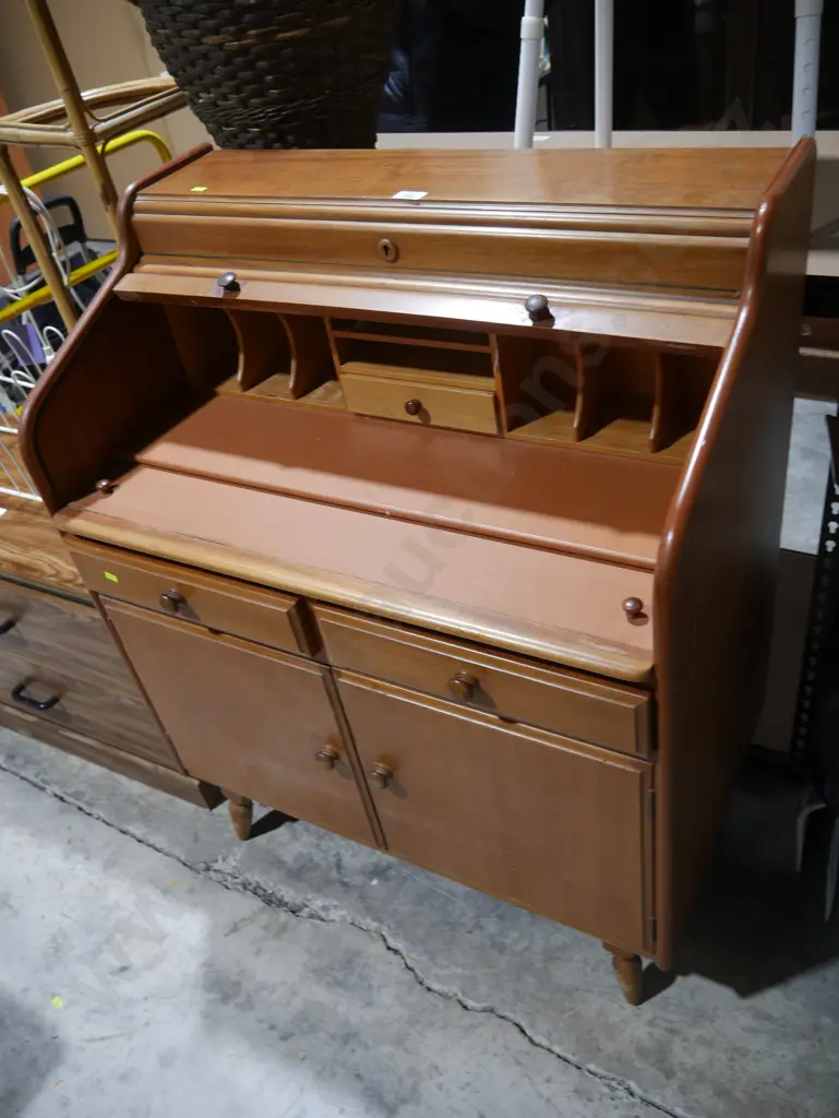 Roll top desk Image 1++