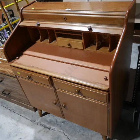 Roll top desk