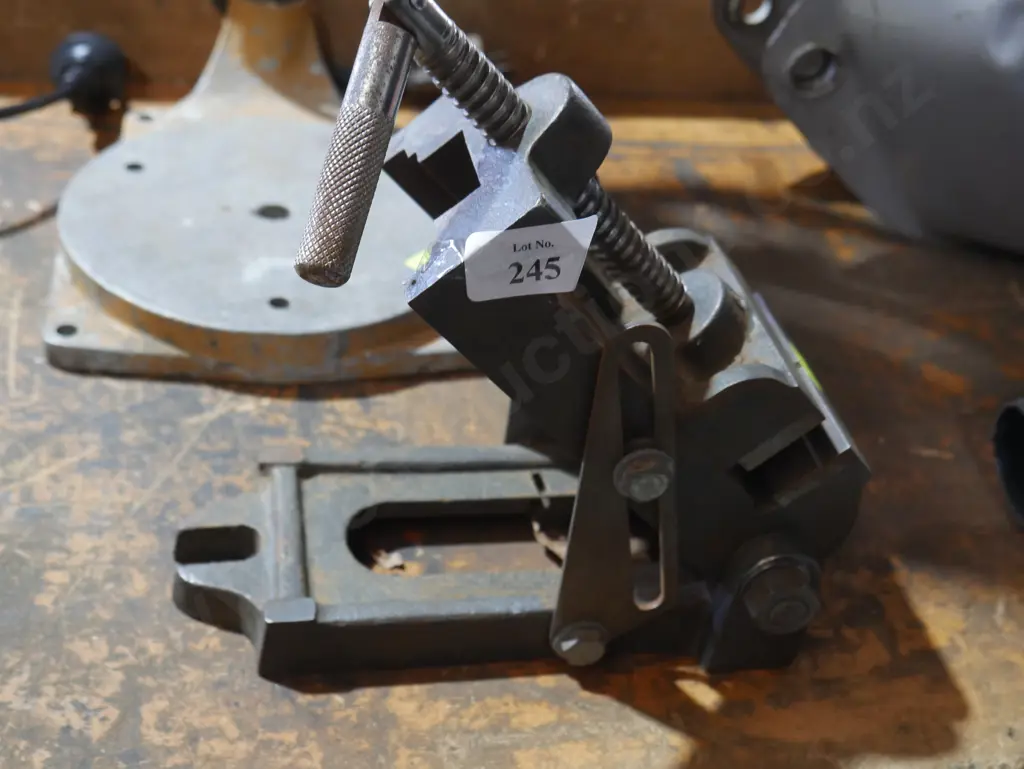 Tilting drill press vice Image 1++