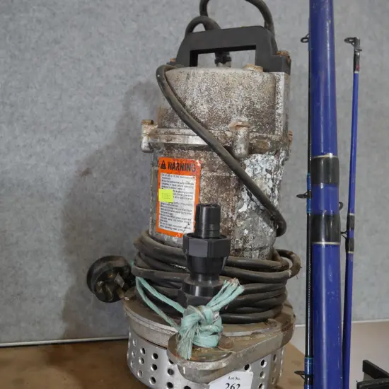 Submersible pump