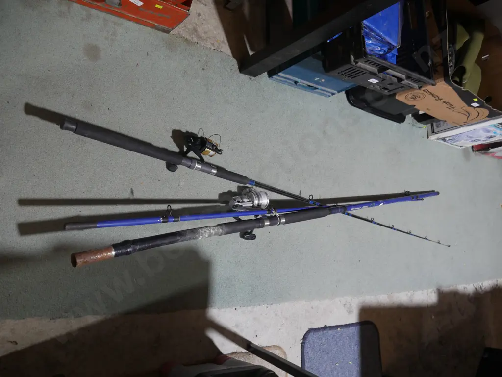 2 fishing rods Image 1++