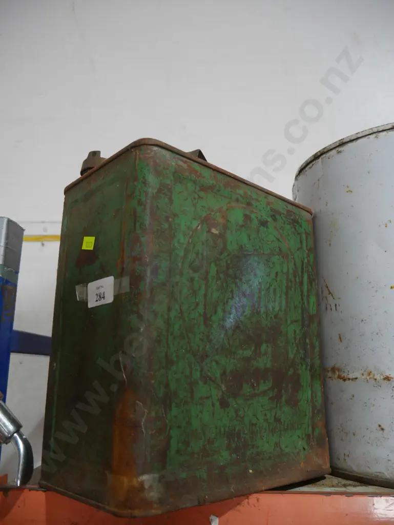 Castrol petrol can Image 1++