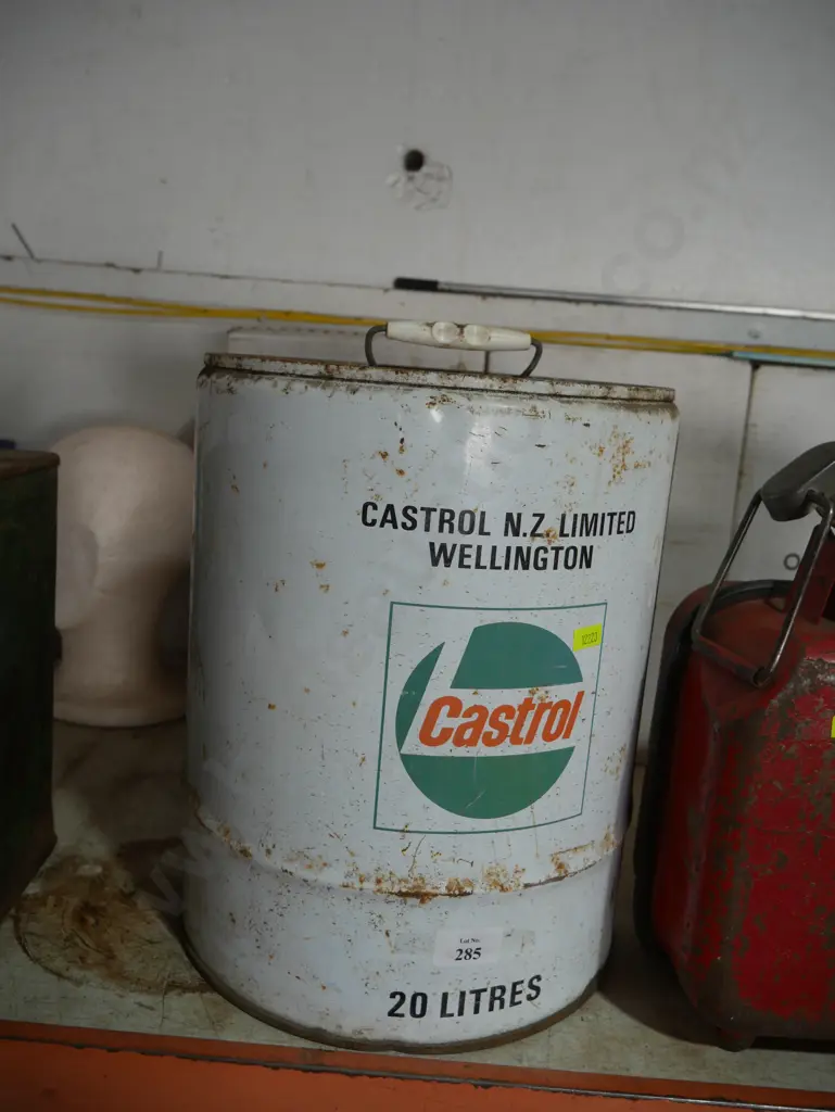 Castrol tin Image 1++
