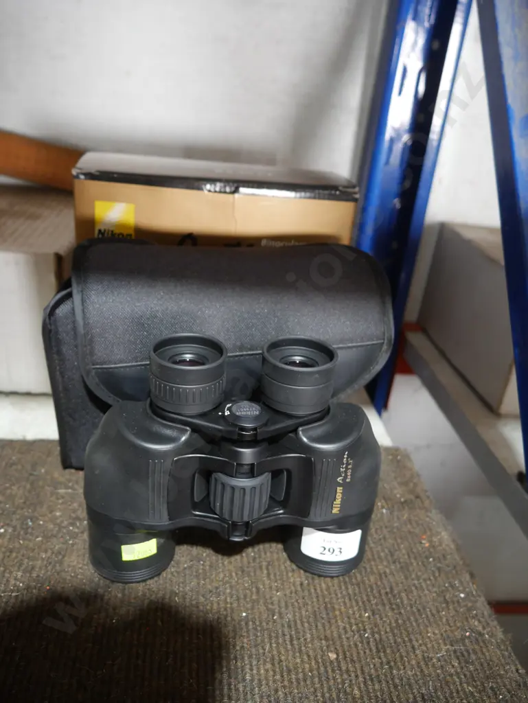 Nikon binoculars Image 1++
