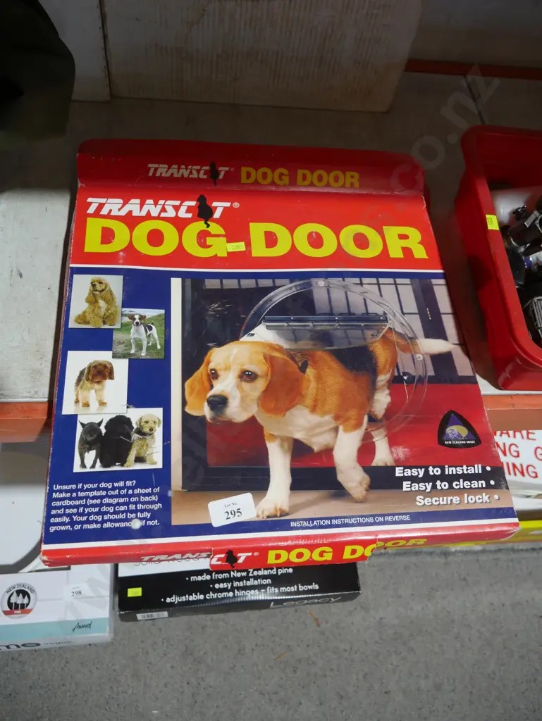 Dog door Image 1++