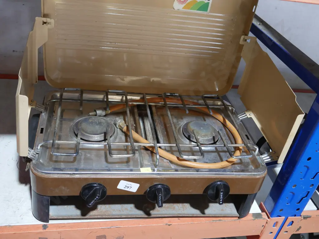 Camp cooker with grill Image 1++