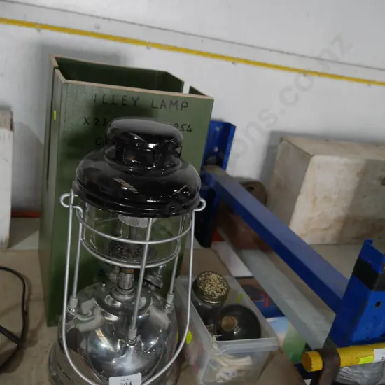 Tilley lantern