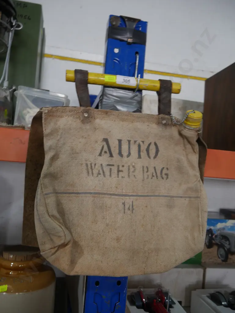 Canvas water bag Image 1++