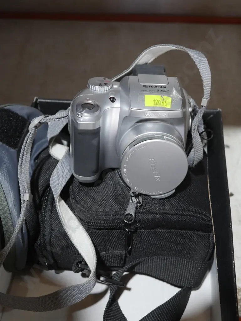 Fujifilm camera Image 1++