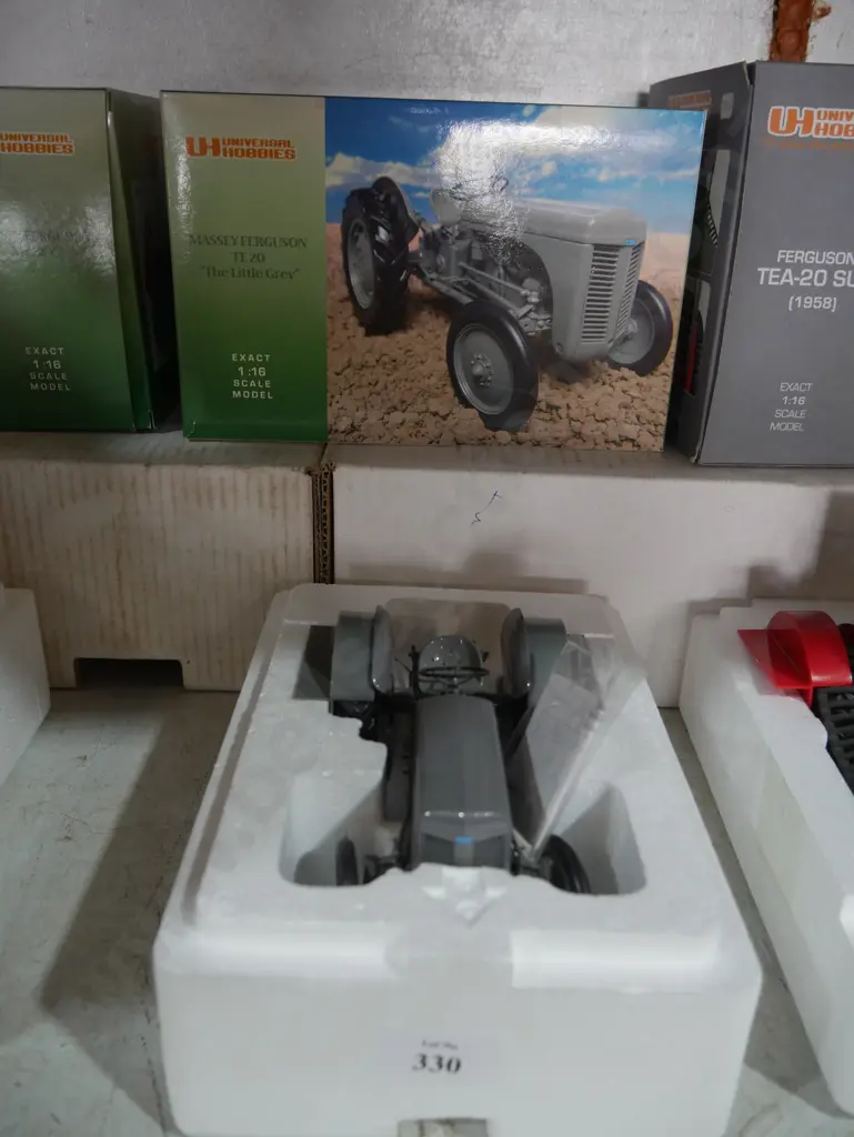 Model tractor - Massey Ferguson TE 20 Image 1++
