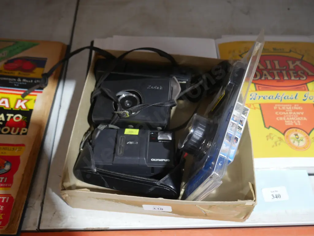 Vintage cameras etc Image 1++