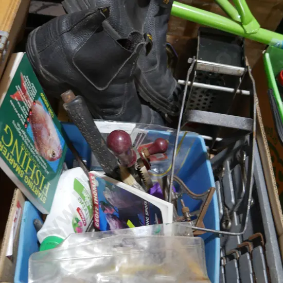 Workshop sundries