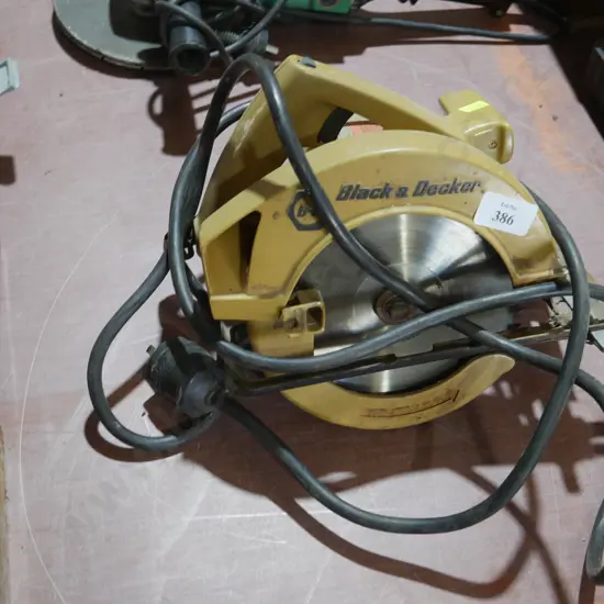Black and Decker circular saw