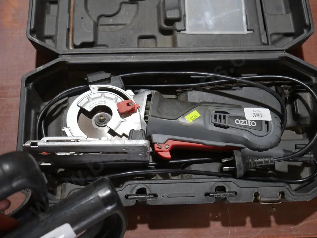 Ozito plunge cutter Image 1++