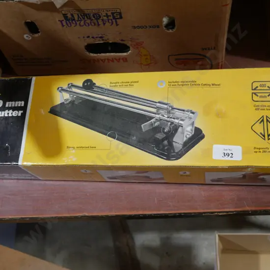 Tile cutter