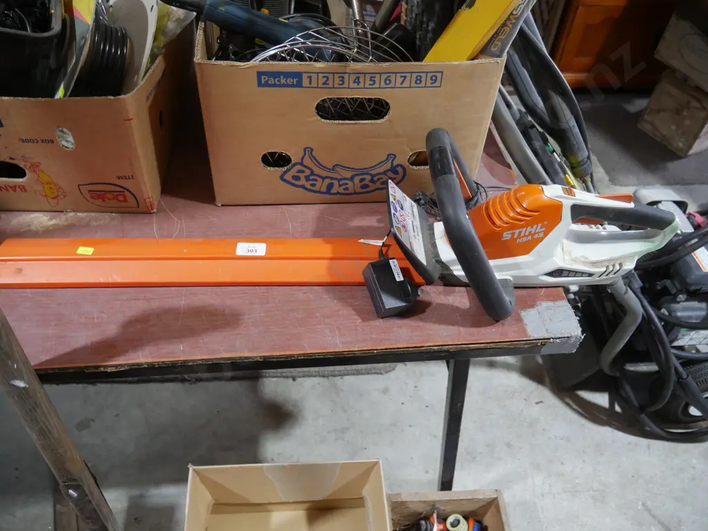 Stihl hedge trimmer with built in battery Image 1++