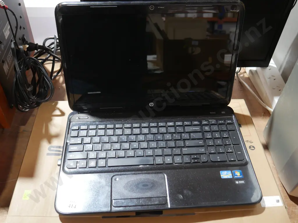 HP laptop Image 1++