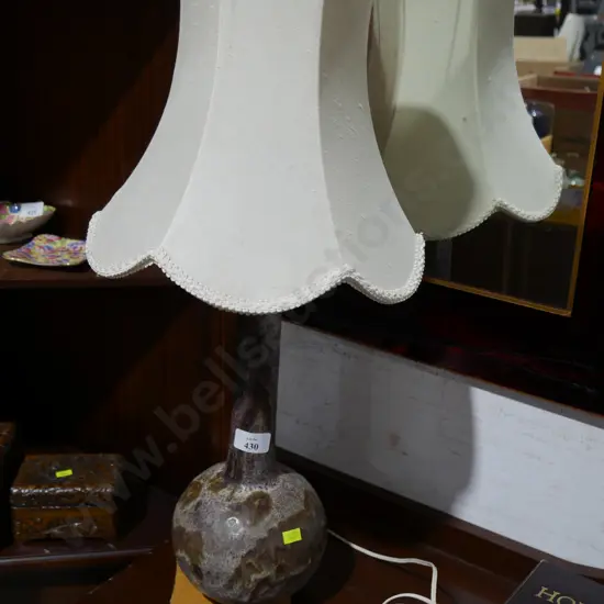 Table lamp