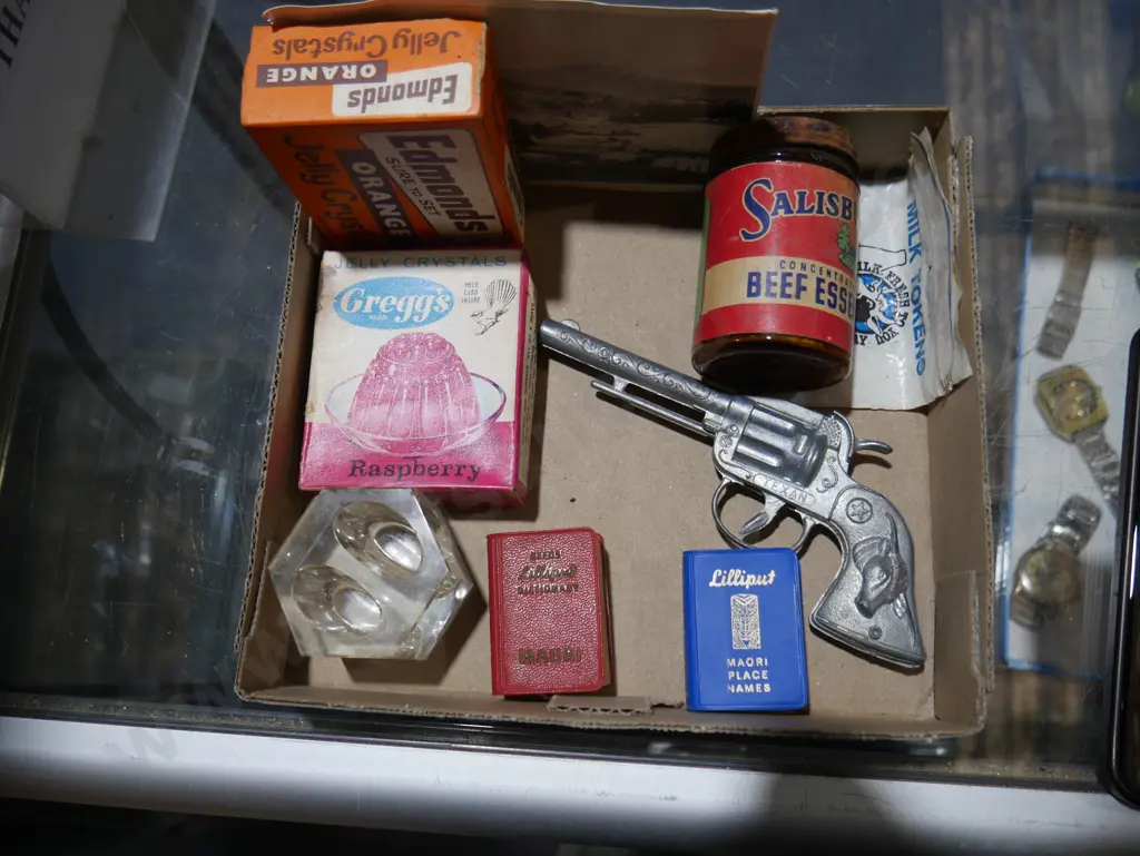 Cap gun, jelly crystal boxes etc Image 1++