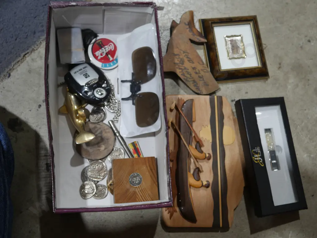 Assorted collectables Image 1++