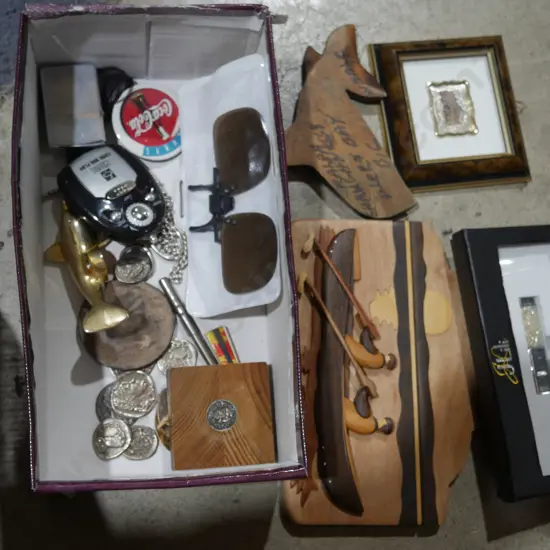 Assorted collectables