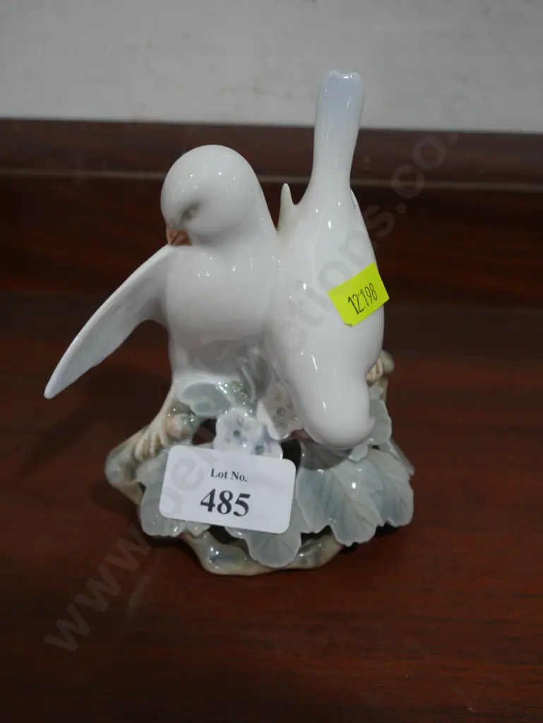 Copenhagen bird ornament Image 1++