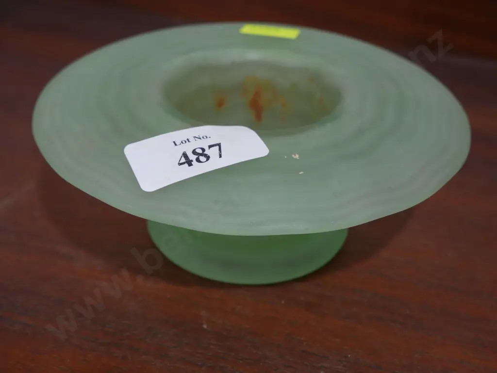 Uranium vase Image 1++